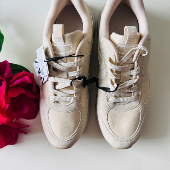 Zara beige color leather sneakers - Picture 4 of 4